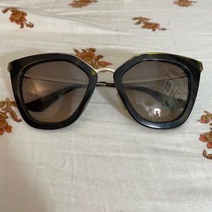 prada sunnies